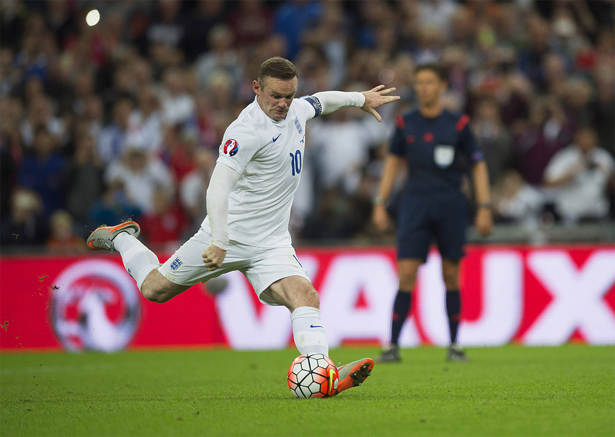 最近では珍しくなった 長袖のサッカー ユニフォーム